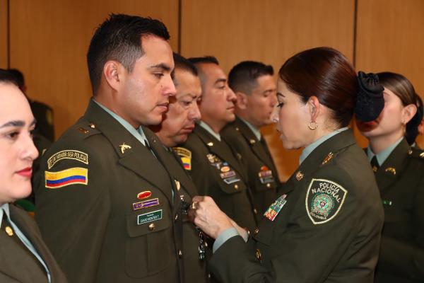 Reconocimiento 131 años sirviendo a Colombia 