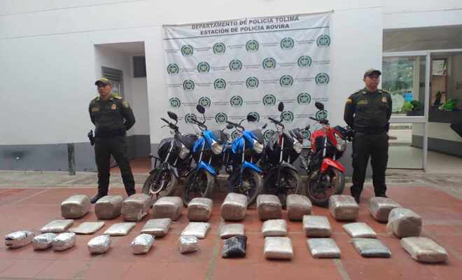 Policía en Tolima incauta 5 motocicletas y un cargamento de estupefacientes