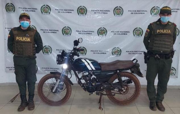 Policía Nacional recupera motocicleta