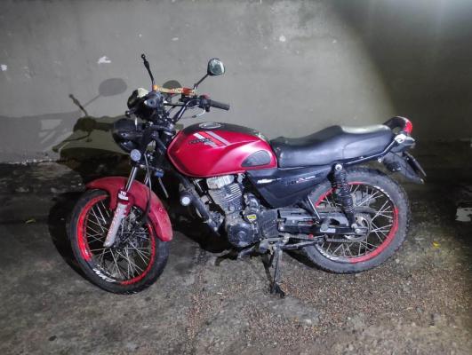 Capturados dos ciudadanos en flagrancia por hurto de motocicleta en el barrio Simón Bolívar 