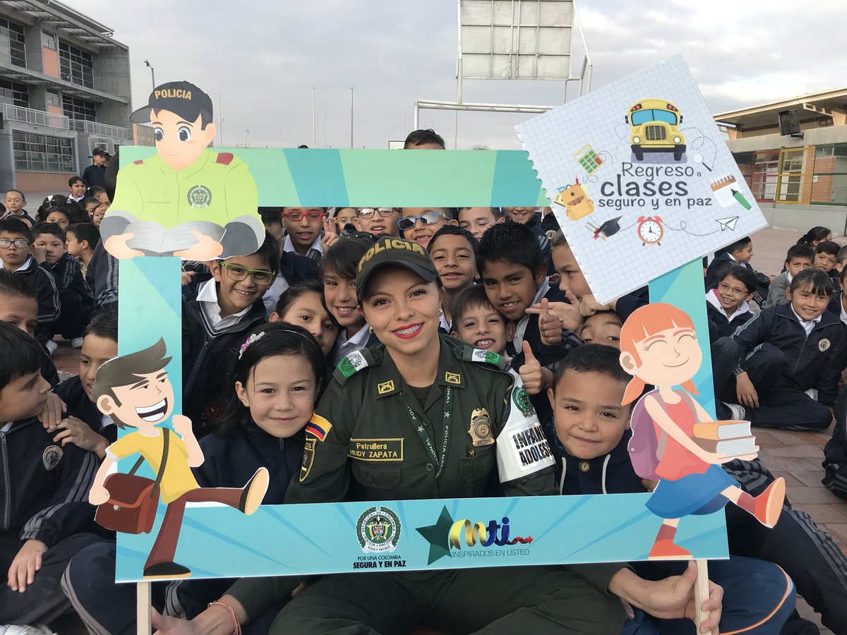regreso-a-clases-en-compañia-de-la-policia