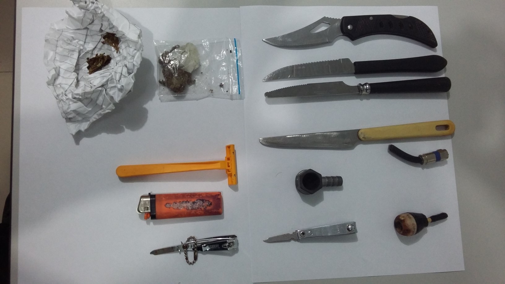 769 estudiantes fueron sorprendidos por la policía en la noche al interior de su colegio 