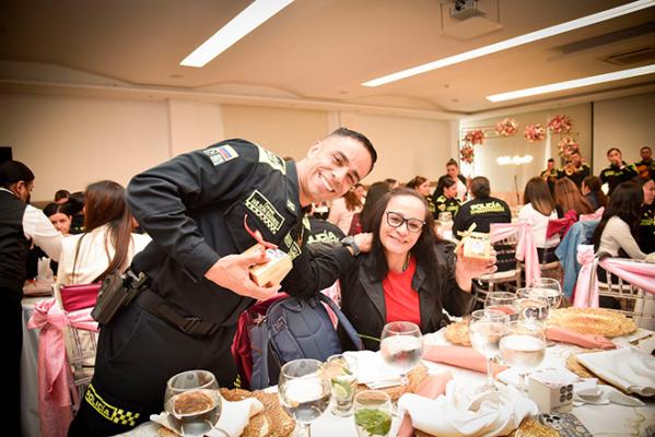 dedicaci&oacute;n y entrega 