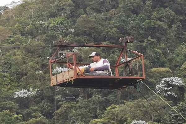 A 90 metros de altura se realizó el rescate de una persona 