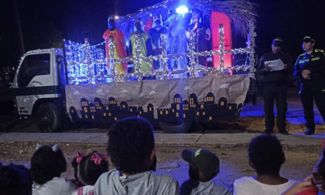Resitando la noveda en el pesebre Móvil en el municipio de San Estanislao de Kostka