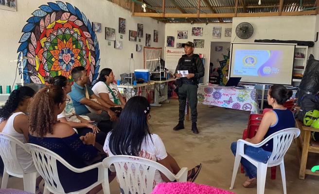 Reunión con los comerciantes y emprendedores