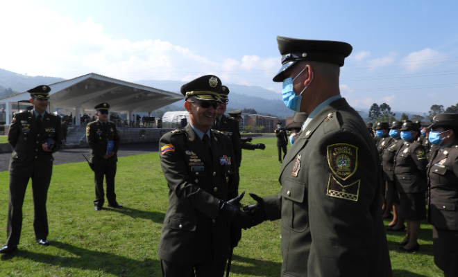 Saludo Brigadier General Jorge Urquijo