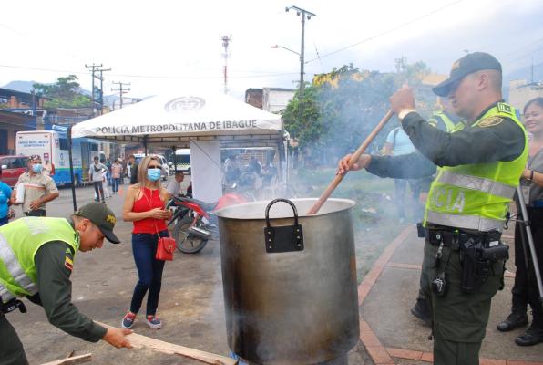  La actividad contó con el apoyo de comerciantes y vecinos del sector