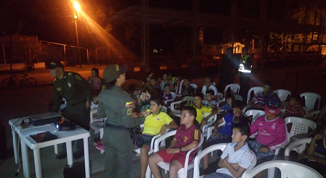 La Policía Nacional-acompaña a niños y niñas-para vivan una ‘Semana Santa Segura y en Paz'-en el Meta