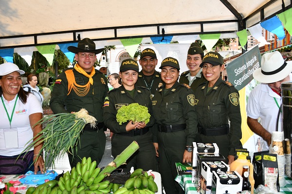 Participaci&oacute;n en el mercado campesino