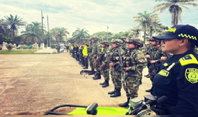 Hoy, la Policía Nacional a través de sus diferentes especialidades y apoyo de las fuerzas militares Ejercito Nacional y Armada Nacional presenta el Plan ‘En esta navidad mi familia es Colombia’.