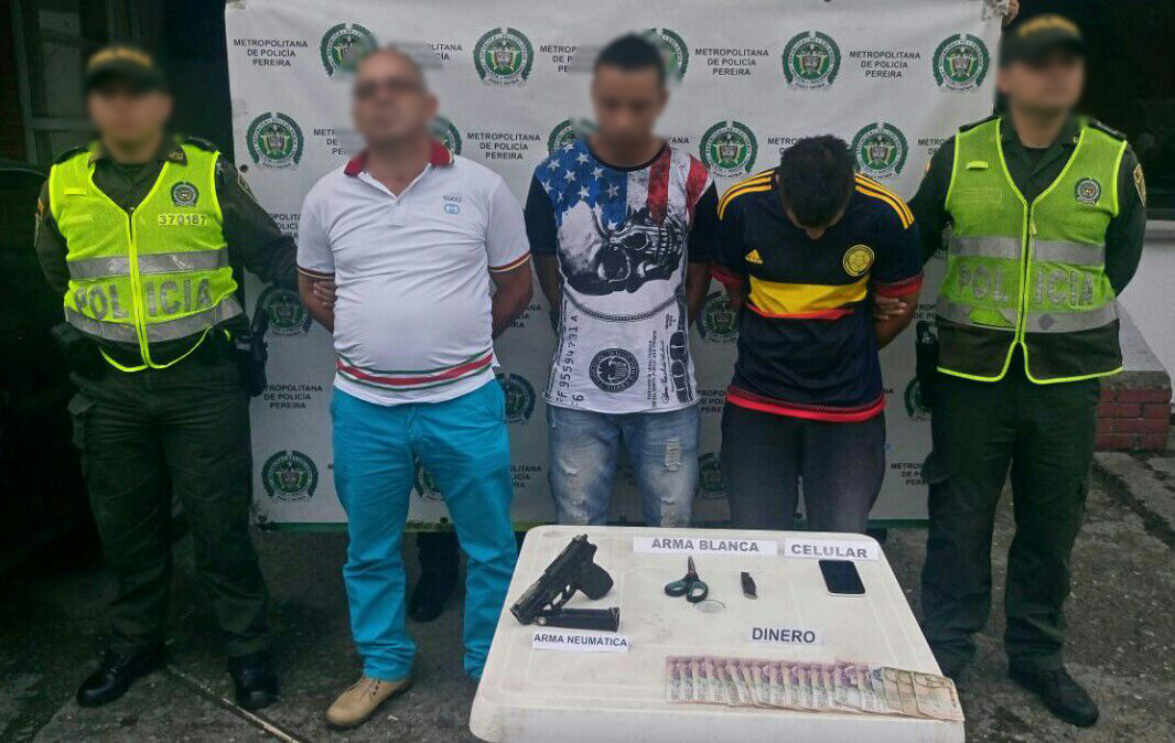 tres-personas-capturadas-por-hurto.jpe