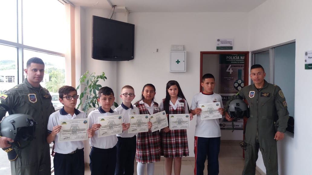 5 niños cumplieron su sueño de volar y lo hicieron en nuestros helicóptero