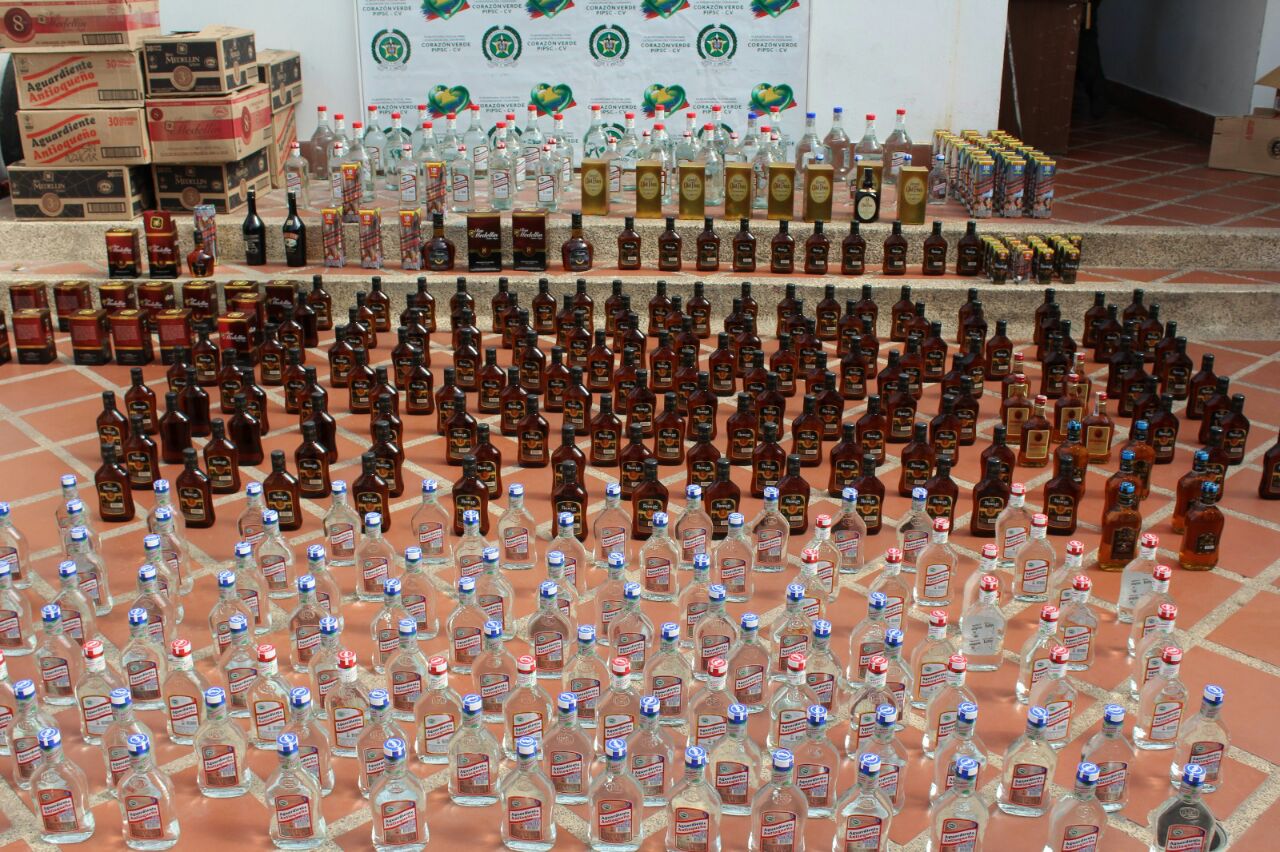 Incautación-de-licor-adulterado-en-el-suroeste-1