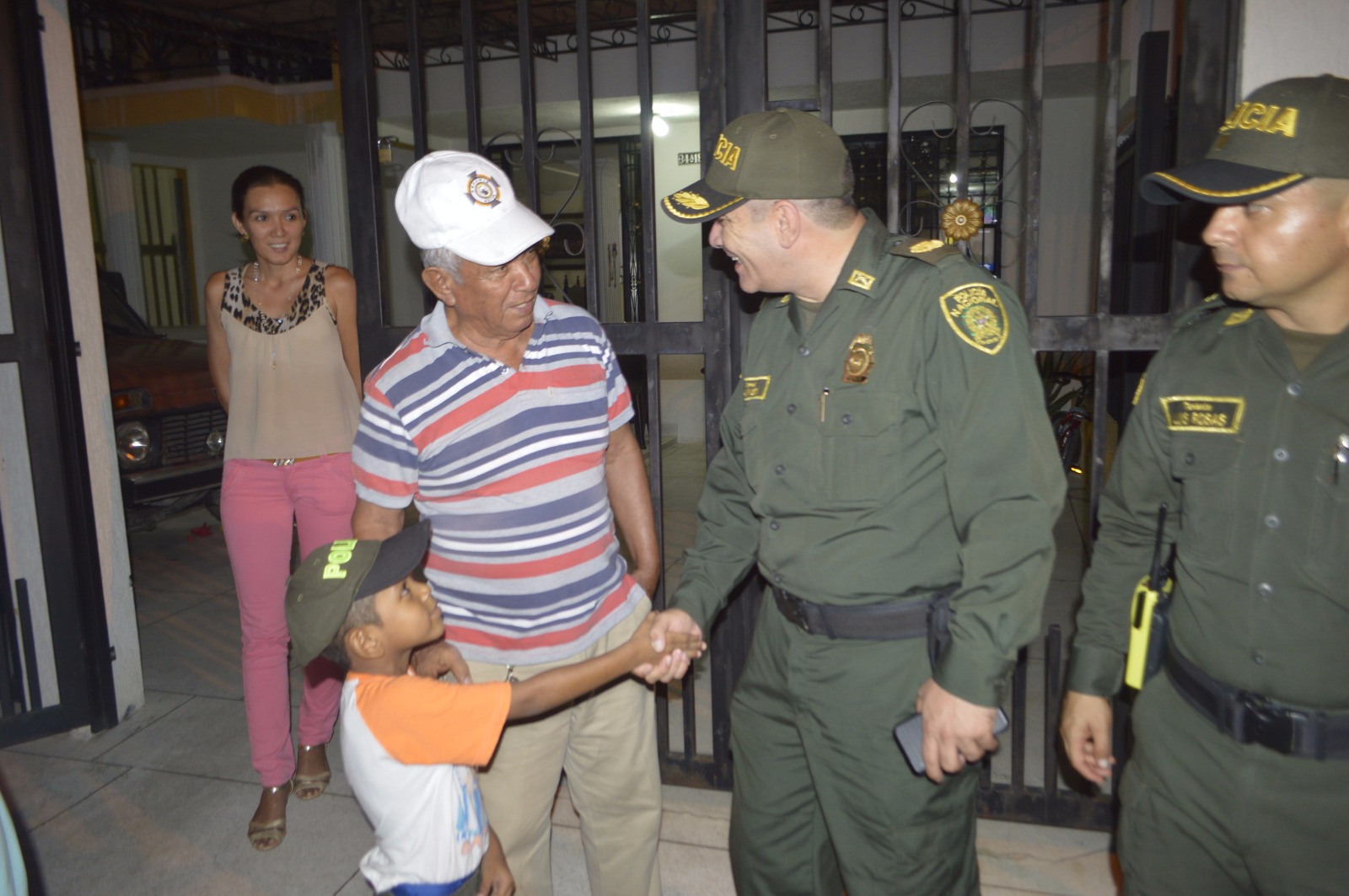 Comandante de la Policía metropolitana atiende a neivanos