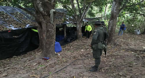 laboratorio-cordoba-policia-destruccion