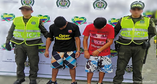 capturados con pistola