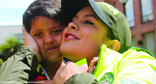 policia-cumple-sueno-nino-santander
