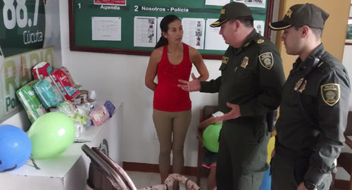 130715-ayuda-mujer-bebe-discapacidad-cucuta