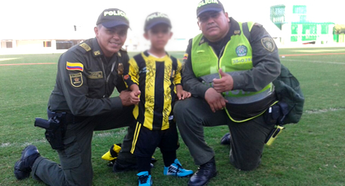 POLICIA NACIONAL-dairon-cumple sueño-jugador