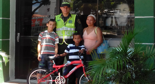 la bici a los hermanitos