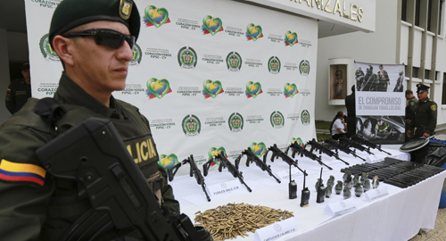 261015-incautacion-armamento-guerra-caldas