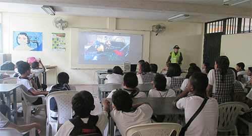 281014-grupoinfanciacmapañaredessocialesreclutamiento